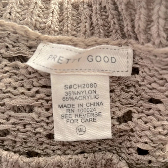 Pretty Good NWOT Women’s M/L Open Knit Pullover Sweater With Star Accent - Picture 3 of 6